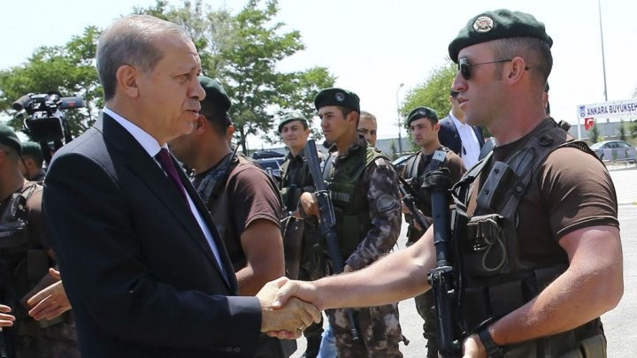 Erdogan resserre son emprise sur l'armée - ảnh 1